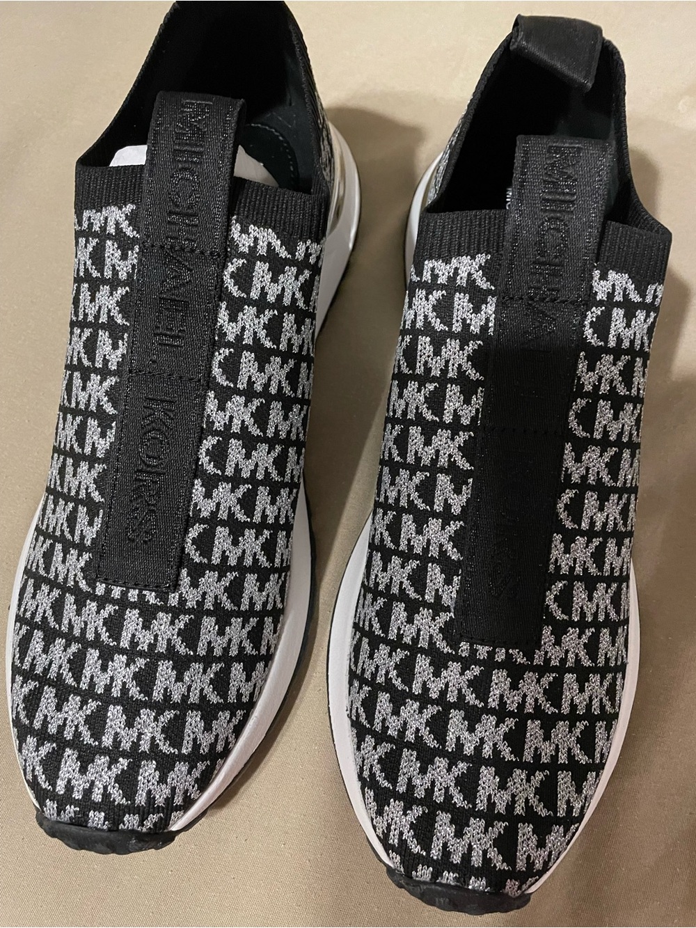 Michael Kors Black Silver MK Logo Slip On Sneakers Size 9 NIB - Picture 2 of 13